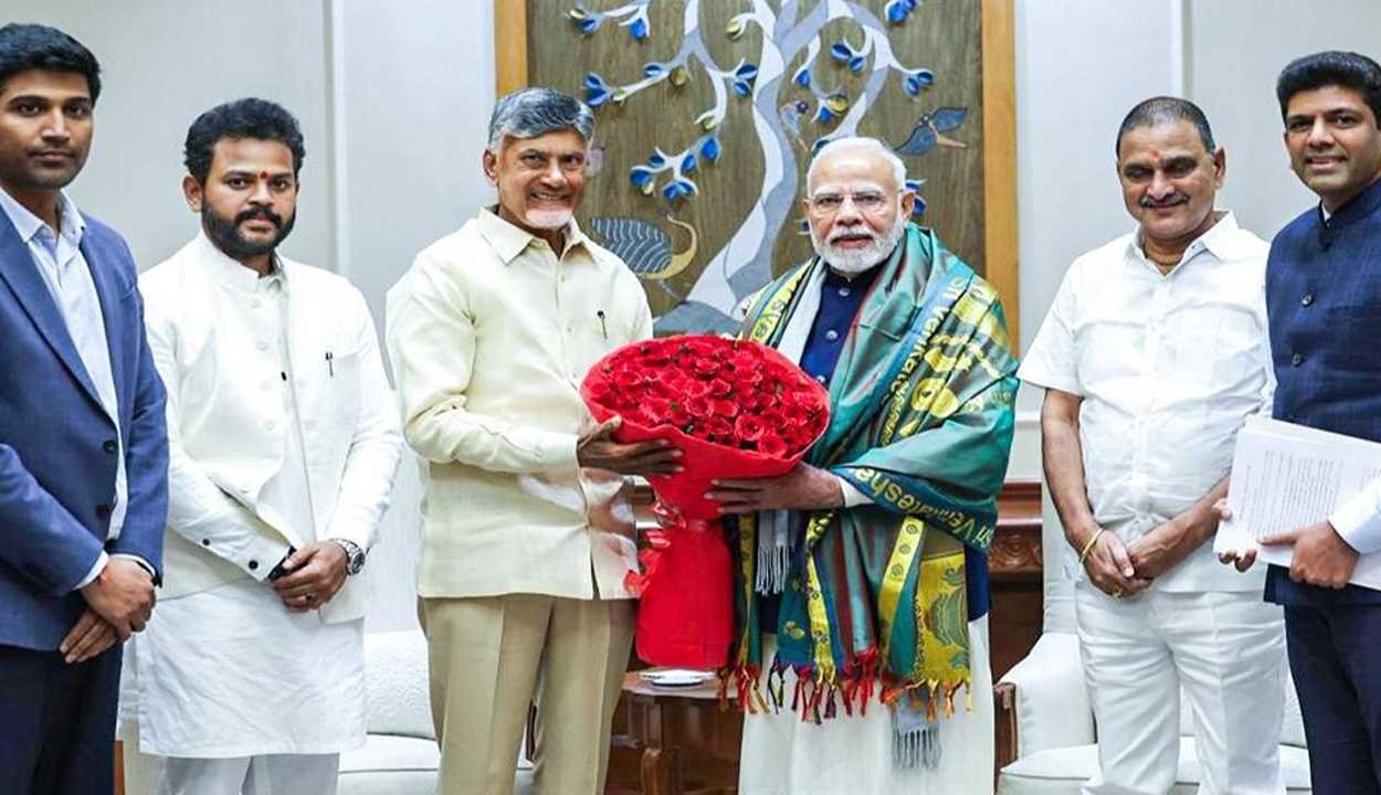 Chandrababu naidu met prime minister narendra modi