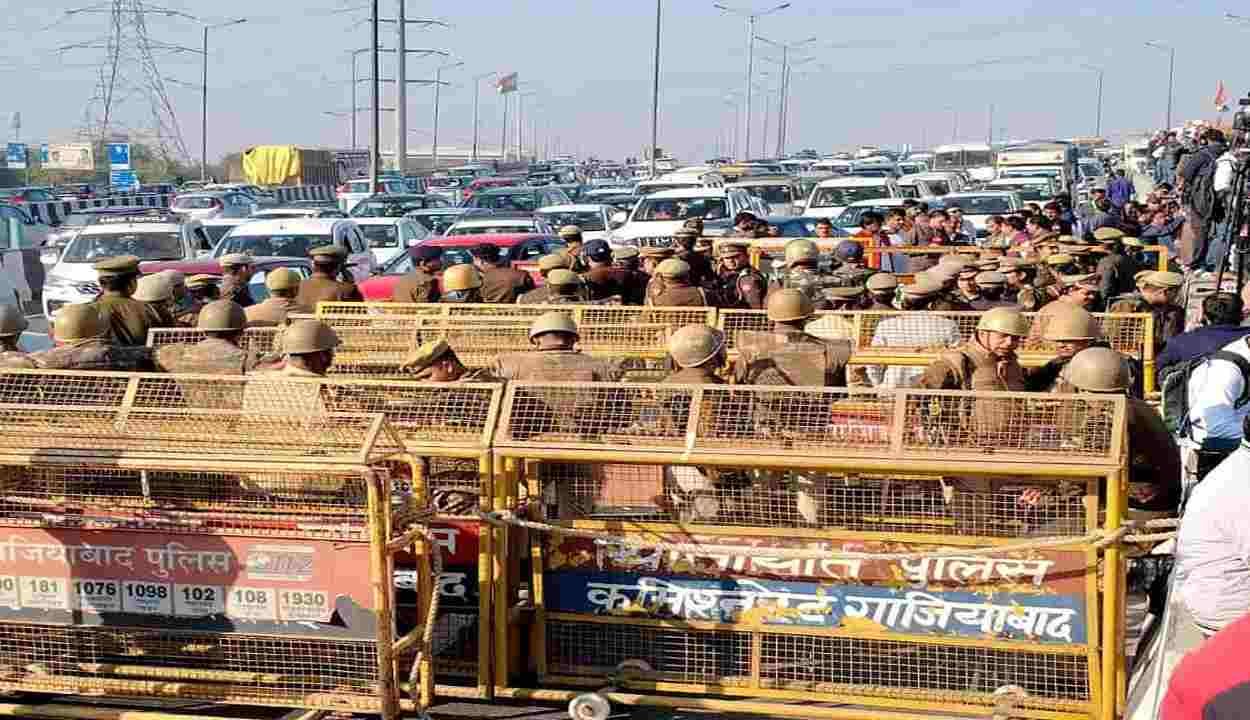 Security beefed up ahead of delhi march announced by farmers today