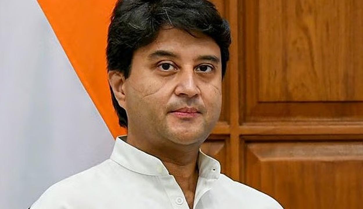 Union minister jyotiraditya scindia